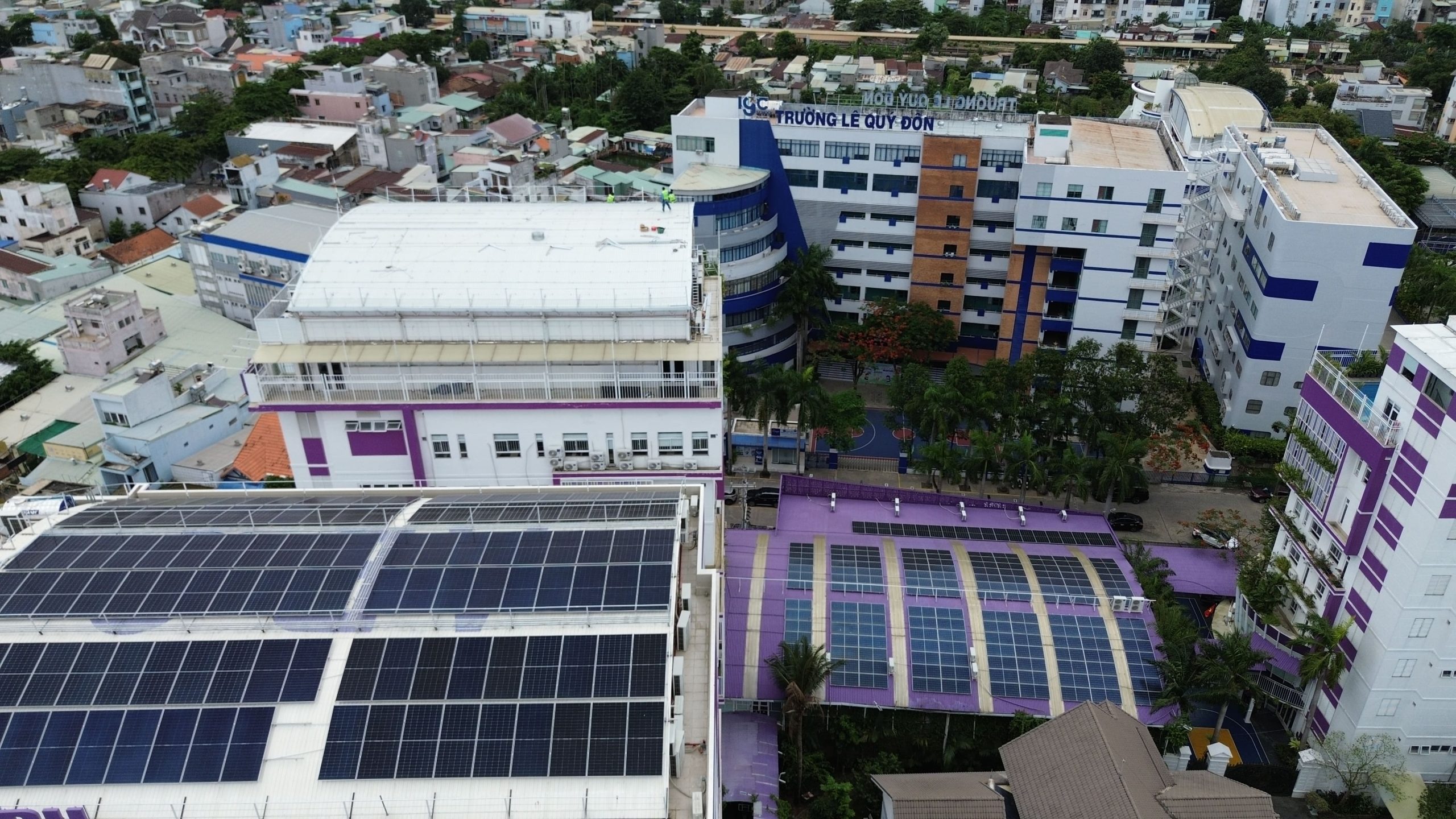 Thi công điện mặt trời tại trường Song Ngữ Á Châu